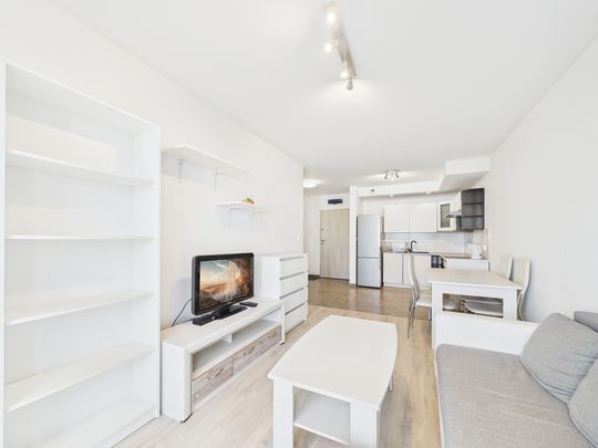 Dwa pokoje z garażem na strzeżonym osiedlu - Фото 1