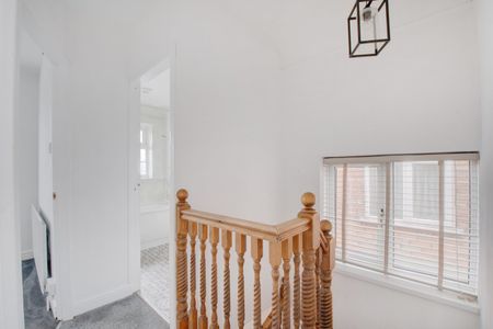 3 bed semi-detached house to rent in Henlow Road, Birmingham, B14 - Photo 3