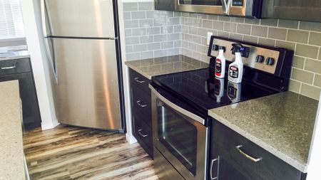 2 Bedroom Townhouse For Rent In Cochrane W/ Double Garage. - Photo 5