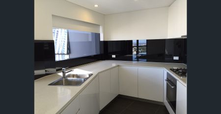 Luxury 2 bedroom apartment with parking and views on the North Shore! - Photo 2