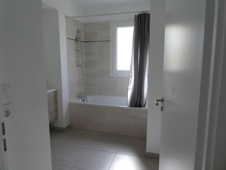 Location Appartement 3 pièces 67m² PUGET SUR ARGENS 83480 - Photo 4