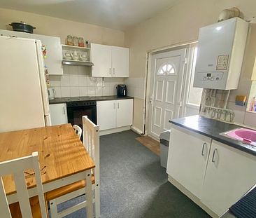 2 Bed Terraced House, Hallworth Road, M8 - Photo 5