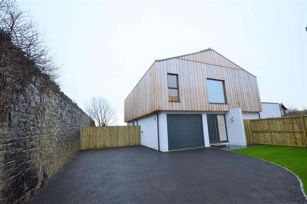 The Sidings, East Aberthaw, Barry - Photo 1