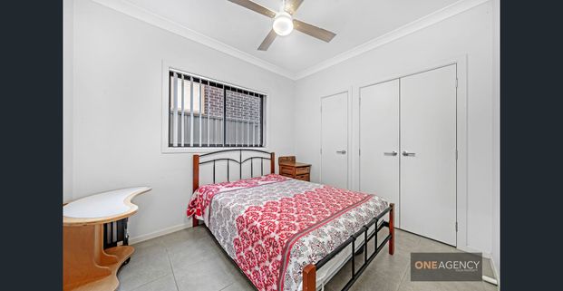 For Rent: Modern 4-Bed Family Home in Prime Riverstone Location - Photo 1