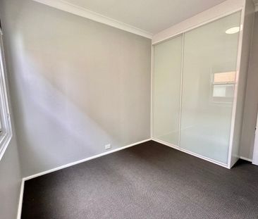 Bright and Inviting 2 Bedroom Apartment - Photo 2