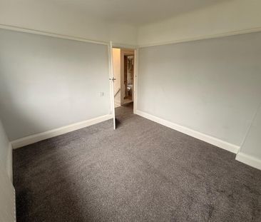 Fairway North, Bromborough - Photo 5