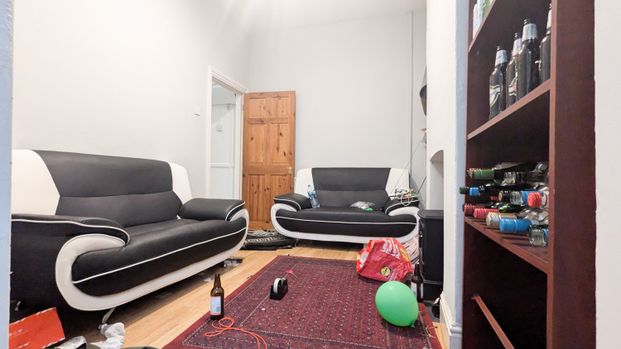 Talworth Street, Roath - Photo 1