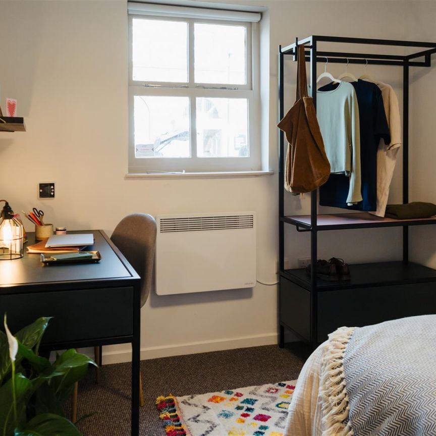 1 bedroom Student Flat to rent in Holland Drive, Arthurs Hill, Newcastle Upon Tyne - Photo 1