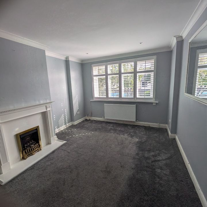 3 Bed End Terrace, Michael Road, SE25 - Photo 1