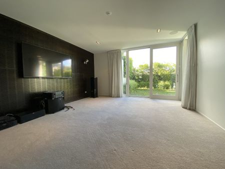 Modern residential house design retains traditional Remuera character - Photo 3