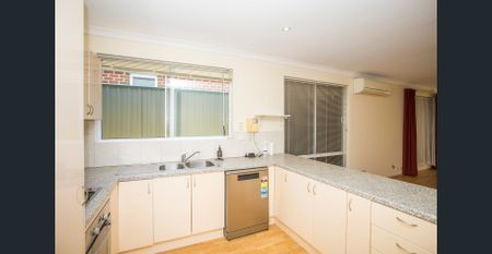 Charming 4-Bedroom Rental House in Peaceful Greenmount Suburb - Ideal for Families or Professionals! - Photo 2