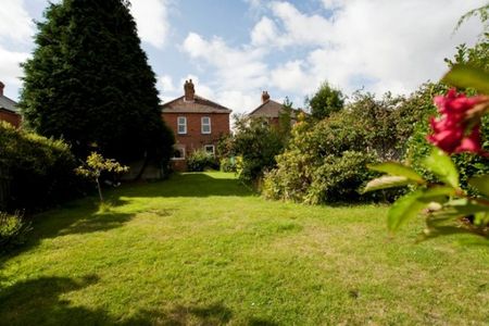 5 Bedroom Student House - Great location for Talbot Campus students - Photo 5