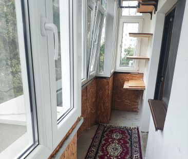 Proprietar închiriez garsonieră spatioasa zona Decebal / Piața Muncii - Photo 2