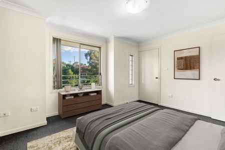 Modern Living - Photo 3