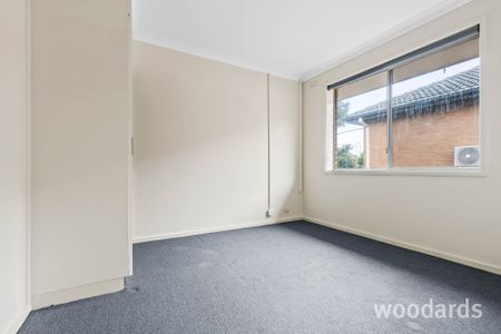 Spacious Two Bedroom Apartment - Photo 5