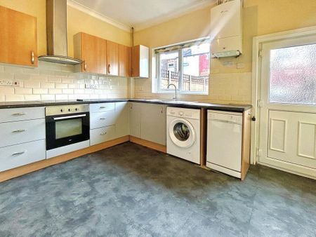 2 bedroom terraced house to rent - Photo 2