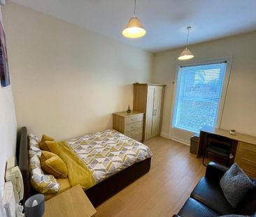 Lisburn Road, Room 3, R2, R7 & R9 Most Bills Included, Belfast, BT9... - Photo 2