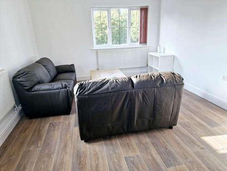 Bedroom -, Bawas Place - Alfreton Road, NG7 - Photo 3