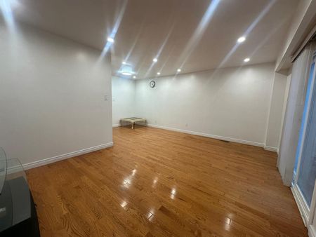 For Lease - 102 Rakewood Crescent, Toronto, Ontario - Photo 5