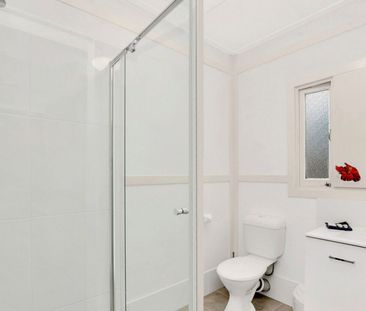 Fully Furnished 1 Bedroom Unit Walking Distance to the Beach - Photo 2