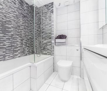 1 Bed Flat, New Providence Wharf, E14 - Photo 6