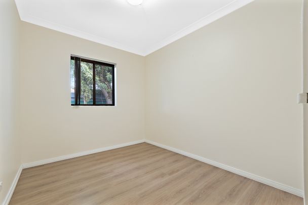 Bright & Spacious 4-Bedroom! - Photo 1