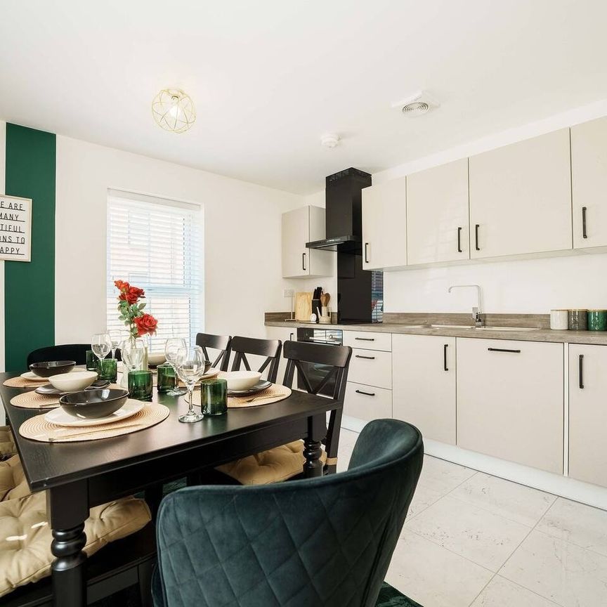 4 Bed Detached House, Orchid Rise, LS14 - Photo 1