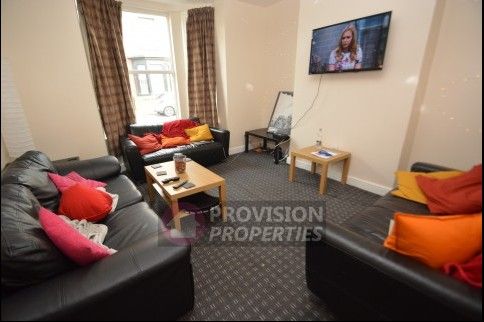 7 Bedroom Houses in Hyde Park Unihomes - Photo 1