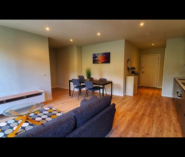 1 Bed Flat, Aspin Lane, M4 - Photo 2