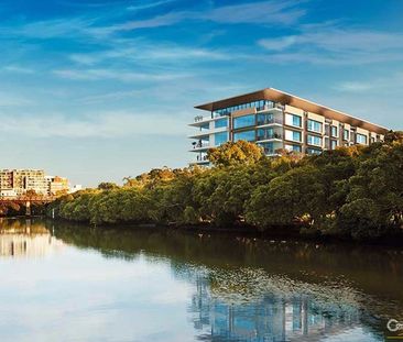 Luxurious 2-Bedroom &plus; Study Apartment on Parramatta's Stunning... - Photo 2