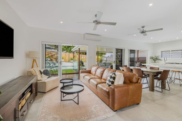 BEAUTIFULLY RENOVATED 3 BEDROOM HOME AWAITS - UNFURNISHED - Photo 1