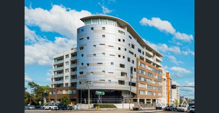 Two Bedroom Apartment with city view - Photo 5