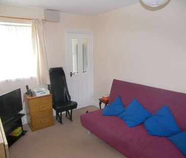 Elm Hayes, Corsham, SN13 - Photo 2