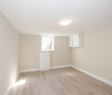 Spacious 2 Bed 2 Bath Lower Unit in Welland!! - Photo 2