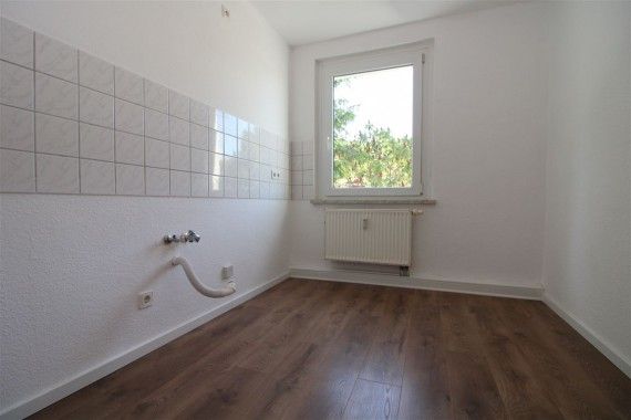 3-Zimmer-Wohnung in der 1. Etage mit Balkon wartet auf neue Mieter - Foto 1