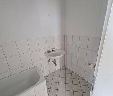 Voll möblierte 2-ZKB Wohnung in Scholven mit Aufzug und Balkon zu v... - Photo 1