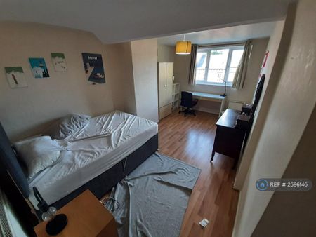 7 bedroom terraced house to rent - Photo 4