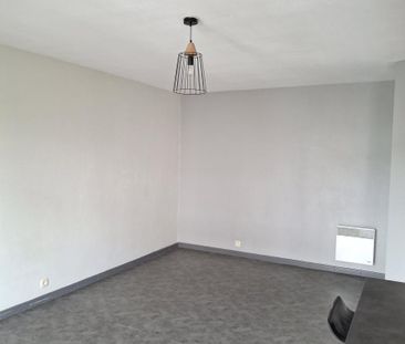 Résidence Les Jardins d'Antan à CUSSET - F2 avec balcon & parking - Photo 2