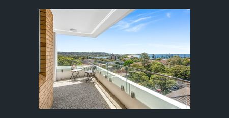 Coastal Apartment with Spectacular Panoramic Views, metres from Dee Why Beach - Photo 5