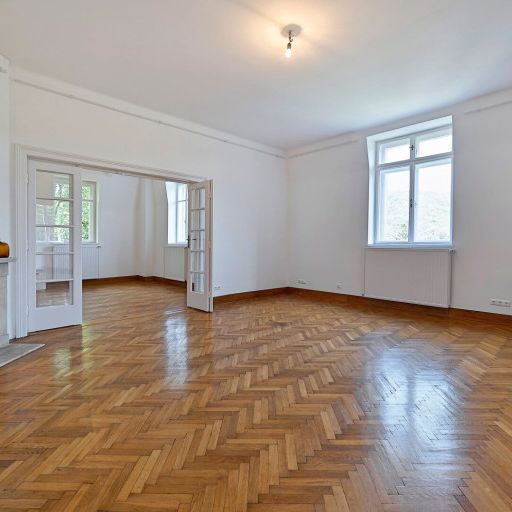 Traumhaft: Wohnen in Altbauvilla nahe Park & Wald! - Photo 1