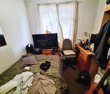 5 bedroom link detached house to rent - Photo 3