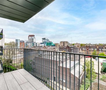 A wonderful two bedroom apartment located in the sought after Ram Quarter - Photo 1