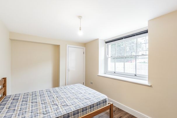 Old Devonshire Road, Balham, London, SW12 - Photo 1