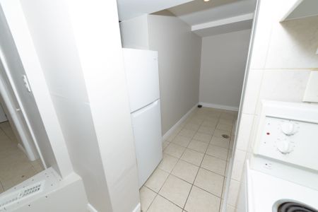 For Lease - 3765 Keenan Crescent Unit# 2, Mississauga, Ontario - Photo 3