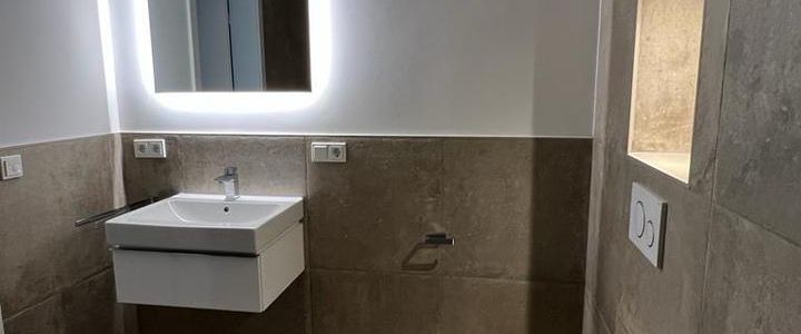 Neu + Modern ! 2,5 Zi Whg. mit Balkon ! - Photo 1