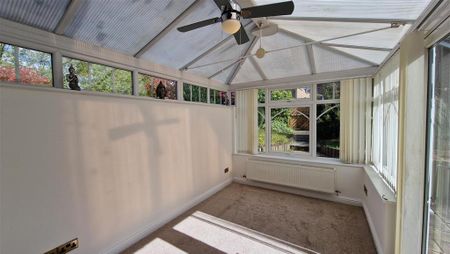 3 bedroom detached house to rent - Photo 3