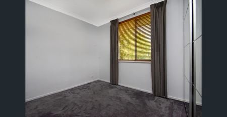 Charming Guildford Home - Photo 2