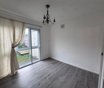 2 bedroom end of terrace house to rent - Photo 1