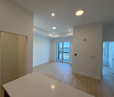 For Lease - 3250 Carding Mill Trail Unit# 516, Oakville, Ontario - Photo 3