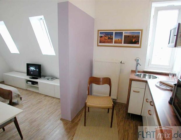 FLATmix.de / Modernes, möbliertes DG-Apartment in Bi-Mitte - Photo 1